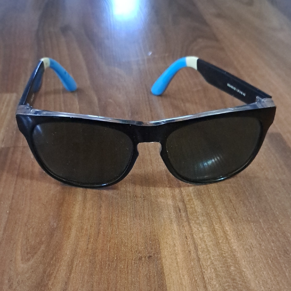 TOMS Stylish Black and Blue Sunglasses